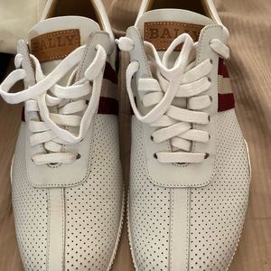 Ballys size 8.5 super comfortable